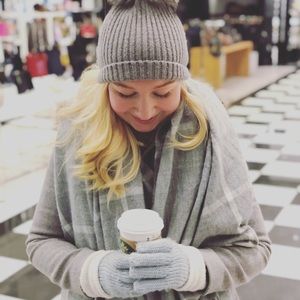 Meet your Posher, Hannah